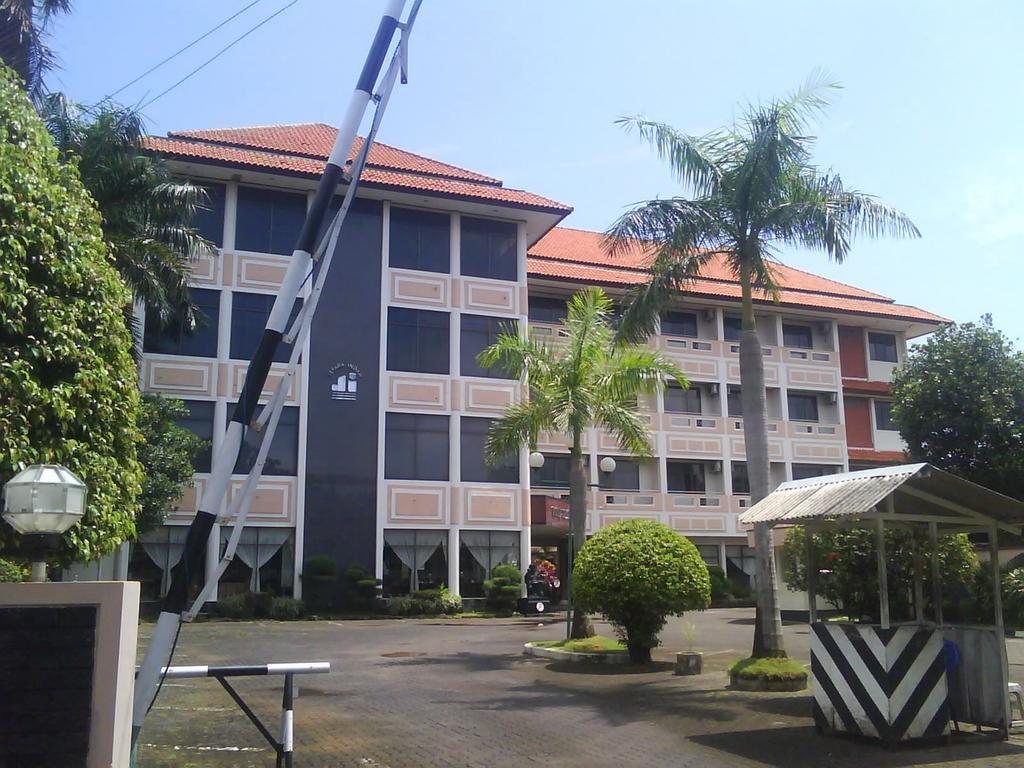 מלון Jepara Indah מראה חיצוני תמונה